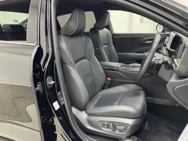 クラウンクロスオーバー Gアドバンスド・レザーパッケージ TSS レザー フルセグTV パワーシート LEDヘッドライト クルーズコントロール Bカメラ ドライブレコーダ オートエアコン アルミホイル ワンオーナー ETC付 横滑り防止装置 4WD TV(15枚目)