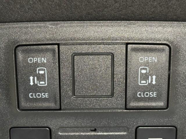 ヴォクシー ハイブリッドS-Z パワーウィンドウ インテリキー 横滑防止装置 地デジTV アクティブクルーズコントロール フルオートエアコン リアカメラ エアバッグ ABS 100V充電 ナビTV WAC アルミホイール キーレス(6枚目)