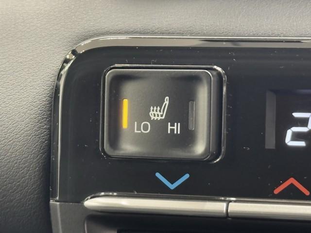 ヴォクシー ハイブリッドS-Z パワーウィンドウ インテリキー 横滑防止装置 地デジTV アクティブクルーズコントロール フルオートエアコン リアカメラ エアバッグ ABS 100V充電 ナビTV WAC アルミホイール キーレス(7枚目)