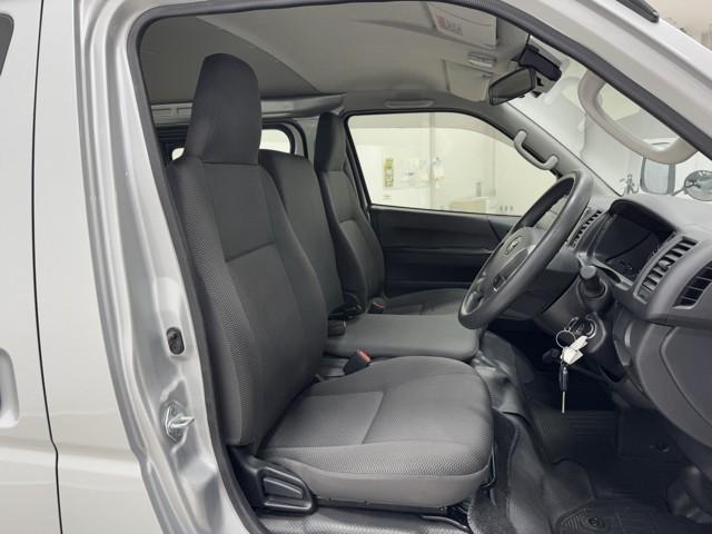 ハイエースバン ロングＤＸ　ブレーキサポート　リアカメラ　ＰＷ　運転席エアバッグ　ナビテレビ　横滑り防止　整備点検記録簿　イモビ付　パワーステアリング　エアコン　ミュージックプレイヤー接続可　ＡＢＳ　キーレス　ワンセグテレビ（15枚目）