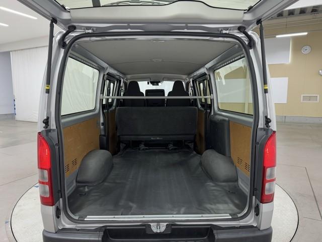ハイエースバン ロングＤＸ　ブレーキサポート　リアカメラ　ＰＷ　運転席エアバッグ　ナビテレビ　横滑り防止　整備点検記録簿　イモビ付　パワーステアリング　エアコン　ミュージックプレイヤー接続可　ＡＢＳ　キーレス　ワンセグテレビ（17枚目）