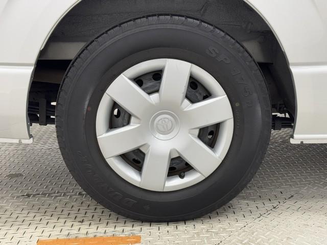 ハイエースバン ロングＤＸ　ブレーキサポート　リアカメラ　ＰＷ　運転席エアバッグ　ナビテレビ　横滑り防止　整備点検記録簿　イモビ付　パワーステアリング　エアコン　ミュージックプレイヤー接続可　ＡＢＳ　キーレス　ワンセグテレビ（19枚目）