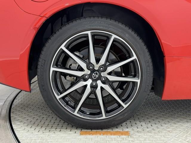 ＧＲ８６ ＳＺ　地上デジタル　スマートキ－　クルコン　ＬＥＤヘッドライト　ナビ＆ＴＶ　横滑防止装置　ＥＴＣ　フルオートエアコン　ドラレコ　アルミ　ＤＶＤ再生　ミュージックプレイヤー接続可　盗難防止装置　記録簿　ＡＢＳ（7枚目）