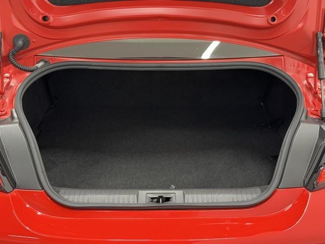 ＧＲ８６ ＳＺ　地上デジタル　スマートキ－　クルコン　ＬＥＤヘッドライト　ナビ＆ＴＶ　横滑防止装置　ＥＴＣ　フルオートエアコン　ドラレコ　アルミ　ＤＶＤ再生　ミュージックプレイヤー接続可　盗難防止装置　記録簿　ＡＢＳ（17枚目）