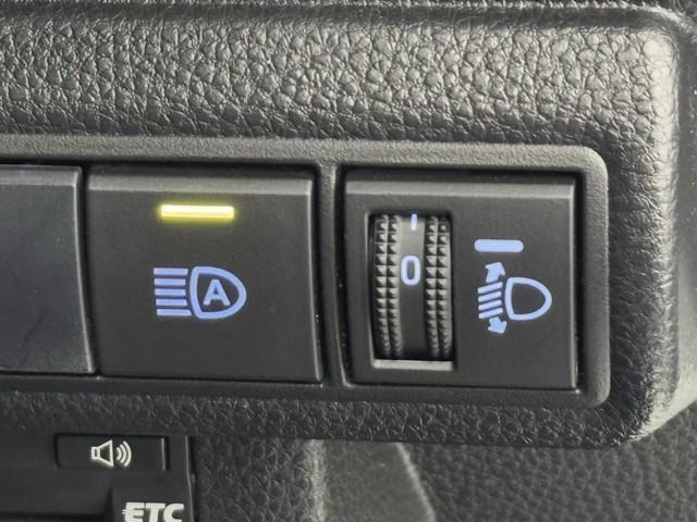 カローラスポーツ ハイブリッドＧ　Ｚ　サイドエアバック　前後誤発進抑制　盗難防止　スマートキーシステム　Ｂモニ　オートクルーズ　ＬＥＤライト　エアバック　オートエアコン　地デジ　ナビＴＶ　ＡＷ　デュアルエアバッグ　整備記録簿　キーレス（6枚目）