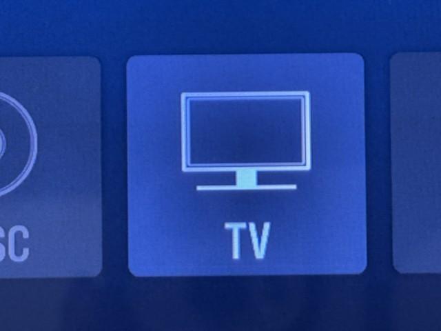 カローラスポーツ ハイブリッドＧ　Ｚ　サイドエアバック　前後誤発進抑制　盗難防止　スマートキーシステム　Ｂモニ　オートクルーズ　ＬＥＤライト　エアバック　オートエアコン　地デジ　ナビＴＶ　ＡＷ　デュアルエアバッグ　整備記録簿　キーレス（7枚目）