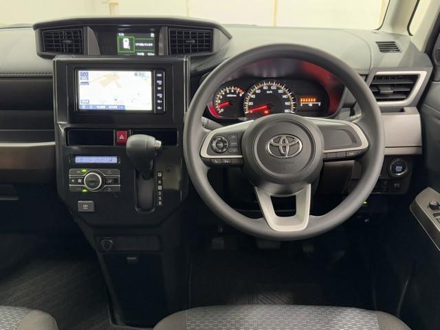 ルーミー Ｇ　追突軽減ブレーキ　パワステ　フルフラット　Ａストップ　ＬＥＤライト　Ｒカメラ　記録簿付　横滑り防止システム　エアバック　セキュリティーアラーム　パワーウィンドウ　運転席助手席エアバック　ナビ＆ＴＶ（2枚目）