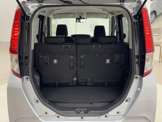 ルーミー Ｇ　追突軽減ブレーキ　パワステ　フルフラット　Ａストップ　ＬＥＤライト　Ｒカメラ　記録簿付　横滑り防止システム　エアバック　セキュリティーアラーム　パワーウィンドウ　運転席助手席エアバック　ナビ＆ＴＶ（15枚目）