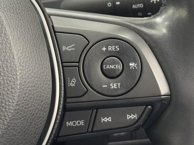 ＲＡＶ４ ハイブリッドＧ　衝突被害軽減装置　ドライブレコーダ　バックモニター　整備記録簿　地デジＴＶ　ＬＥＤヘッドライト　スマキー　電動シ－ト　ＡＷＤ　ＴＶナビ　パワステ　横滑り防止装置　クルコン　ＡＡＣ　カーテンエアバック（4枚目）