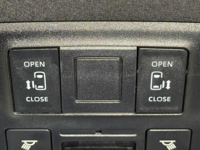 ヴォクシー ハイブリッドＳ－Ｚ　パワーウィンドウ　ＤＶＤ再生機能　インテリキー　横滑防止装置　地デジＴＶ　アクティブクルーズコントロール　１オナ　フルオートエアコン　リアカメラ　エアバッグ　ＡＢＳ　１００Ｖ充電　ナビＴＶ　ＷＡＣ（12枚目）