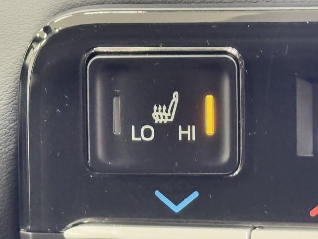 ヴォクシー ハイブリッドＳ－Ｚ　パワーウィンドウ　ＤＶＤ再生機能　インテリキー　横滑防止装置　地デジＴＶ　アクティブクルーズコントロール　１オナ　フルオートエアコン　リアカメラ　エアバッグ　ＡＢＳ　１００Ｖ充電　ナビＴＶ　ＷＡＣ（14枚目）