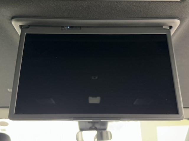 ヴォクシー ハイブリッドＳ－Ｚ　パワーウィンドウ　ＤＶＤ再生機能　インテリキー　横滑防止装置　地デジＴＶ　アクティブクルーズコントロール　１オナ　フルオートエアコン　リアカメラ　エアバッグ　ＡＢＳ　１００Ｖ充電　ナビＴＶ　ＷＡＣ（16枚目）