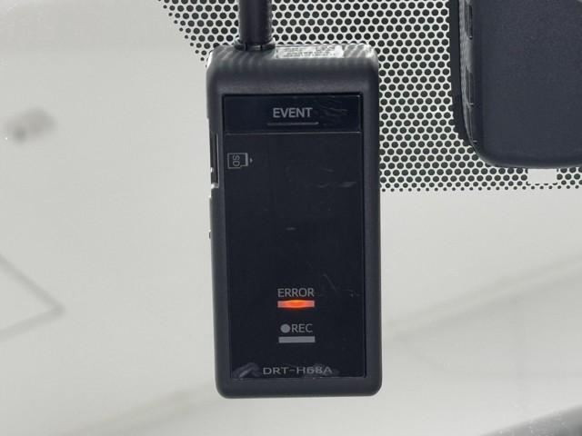 プリウス Ａ　衝突軽減ブレーキシステム　Ｂモニタ　記録簿有　ＬＥＤヘッド　クルーズコントロール　セキュリティー　スマートキー　パワーステアリング　Ｐシート　Ｉストップ　ドライブレコーダー　ＥＴＣ　１オーナー　ＳＲＳ（8枚目）