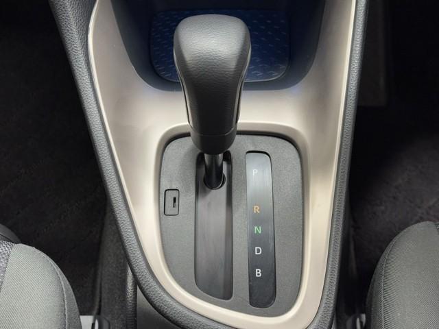 ヤリス ハイブリッドＺ　ＰＣＳ　整備記録簿　Ｂカメラ　アイドリングストップ車　ドラレコ付　ナビ付　ＬＥＤランプ　スマキー　ＥＴＣ付き　メディアプレイヤー接続　ＶＳＣ　パワステ　１オナ車　クルコン　カーテンエアバック　ＡＢＳ（11枚目）