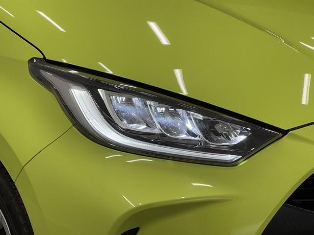 ヤリス ハイブリッドＺ　ＰＣＳ　整備記録簿　Ｂカメラ　アイドリングストップ車　ドラレコ付　ナビ付　ＬＥＤランプ　スマキー　ＥＴＣ付き　メディアプレイヤー接続　ＶＳＣ　パワステ　１オナ車　クルコン　カーテンエアバック　ＡＢＳ（17枚目）