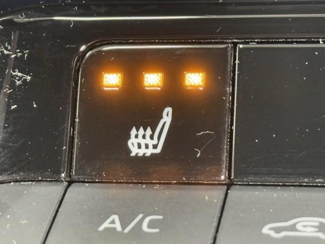 プリウス Ｇ　１オーナー　衝突被害軽減ブレーキ　アイドルストップ　ＬＥＤライト　フルセグＴＶ　ＡＣ１００Ｖ　アルミホイール　クルーズコントロール　記録簿付き　ＴＶ　キーフリー　スマキー　カーテンエアバック　エアコン（13枚目）