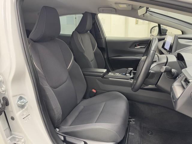 プリウス Ｇ　１オーナー　衝突被害軽減ブレーキ　アイドルストップ　ＬＥＤライト　フルセグＴＶ　ＡＣ１００Ｖ　アルミホイール　クルーズコントロール　記録簿付き　ＴＶ　キーフリー　スマキー　カーテンエアバック　エアコン（14枚目）