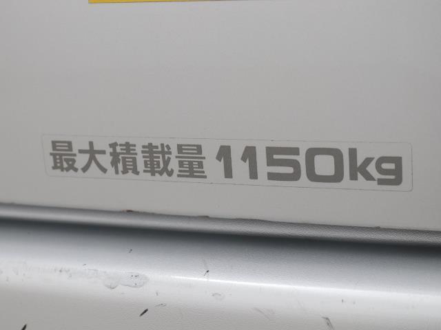 ＤＸ　ＧＬパッケージ　３列シート　パワーウインドウ　キーレス　ドラレコ　ＡＢＳ　エアコン　ＰＳ　エアバック　記録簿　盗難防止機能　横滑り防止機能　プリクラッシュセーフティシステム　ＥＴＣ車載器(16枚目)