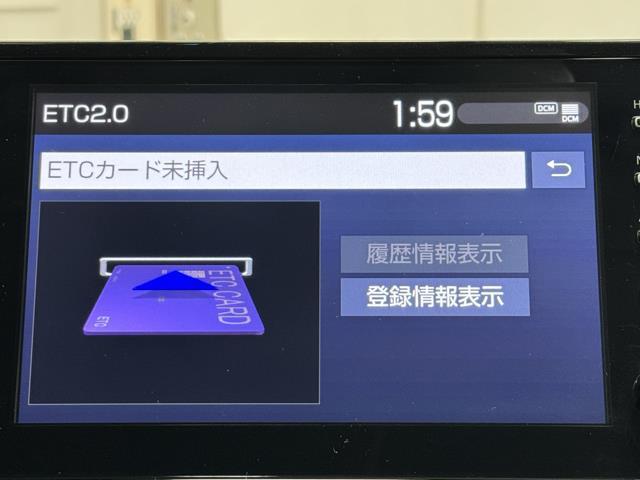 Ｇレザーパッケージ　衝突被害軽減　ＬＥＤヘッドライト　レザーシート　電動シ－ト　オートクルーズ　イモビ　横滑り防止機能　キーフリー　メモリ－ナビ　パワーウィンドウ　ＡＵＸ　ナビ　記録簿付　デュアルエアバッグ　ＥＴＣ　ＡＣ(7枚目)