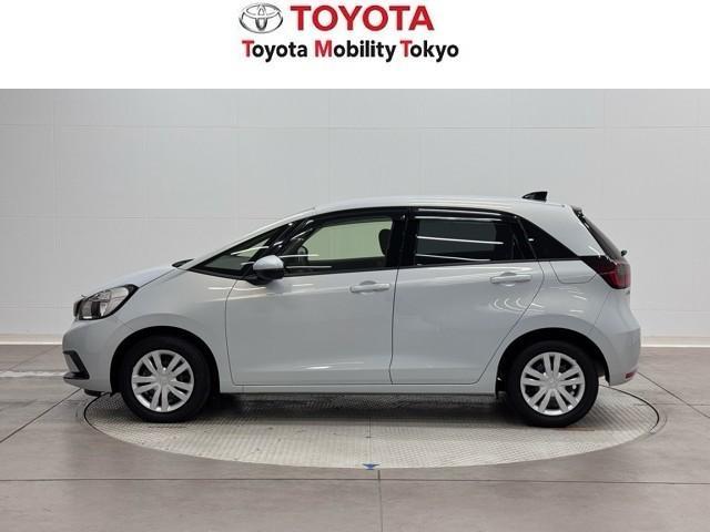 フィット ベーシック　衝突被害軽減ブレーキ　車検整備付　メモリナビ　衝突軽減　ＡＵＸ　１オーナー車　クリアランスソナー　ＶＳＡ　ＥＴＣ車載器　イモビライザー　キーレス　クルーズコントロール　ＢＴ接続　Ｂモニター　ナビ（6枚目）