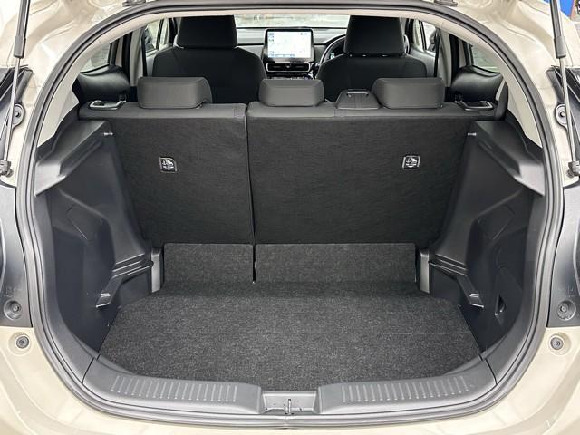 アクア Ｇ　衝突被害軽減ブレーキ　アイドルストップ　ワンオーナ　ＬＫＡ　オートＬＥＤ　ＶＳＣ　前席シートヒーター　ＢＴオーディオ　前後センサー　メモリナビ　バックモニター　クルーズコントロール　スマートキー（21枚目）