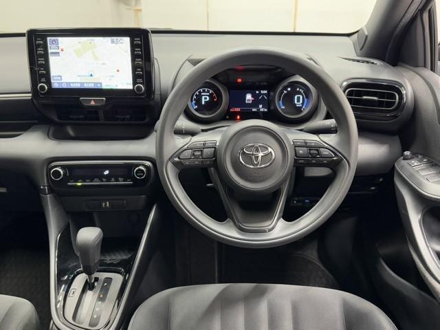 ヤリス Ｇ　衝突被害軽減ブレーキ　車検整備付　前後ドライブレコーダー　ＥＴＣ車載器　ＢＬＵＥＴＯＯＴＨ　ミュージックプレイヤー接続可　ナビゲーション　バックモニター　クリアナンスソナー　ＬＥＤヘッドライト（7枚目）