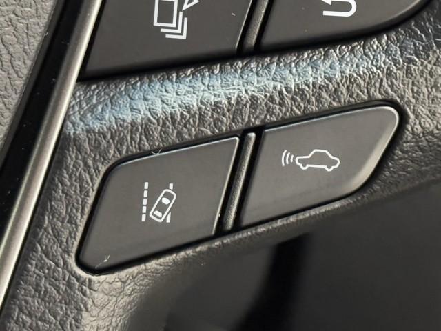 ヴェルファイアハイブリッド Z ゴールデンアイズ 衝突被害軽減ブレーキ 後席モニター 4WD サンルーフ 両側パワースライドドア パワーバックドア ドライブレコーダー 3列シート ETC2.0 AC100V LEDランプ Bluetoothオーディオ(14枚目)