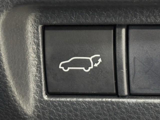 ハリアーハイブリッド Ｚ　衝突被害軽減ブレーキ　パワーバックドア　全周囲カメラ　ドライブレコーダー　レンタカー使用歴　Ｂｌｕｅｔｏｏｔｈオーディオ　ＥＴＣ２．０　レーンキープアシスト　アイドリングストップ　ナビ　スマートキー（20枚目）