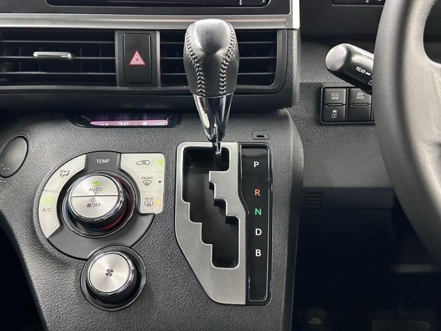 シエンタ ハイブリッド　ファンベースＧ　衝突被害軽減ブレーキ　車検整備付　２．０ＥＴＣ　ドライブレコーダー　両側パワースライドドア　メモリーナビ　バックモニタ－　Ｂｌｕｅｔｏｏｔｈオーディオ　メディアプレイヤー接続　ＬＥＤライト　ＡＢＳ（14枚目）