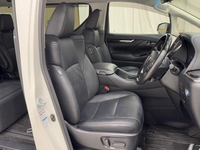 ヴェルファイアハイブリッド ＺＲ　衝突被害軽減ブレーキ　後席モニター　パワーバックドア　両側パワースライドドア　ＥＴＣ２．０　メモリーナビ　ＡＷＤ　ドライブレコーダー　ＢＬＵＥＴＯＯＴＨ　三列シート　１００Ｖ充電　アイドリングストップ（20枚目）