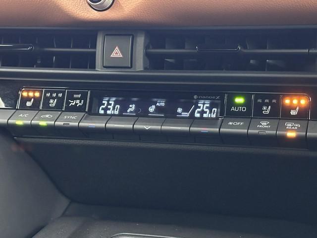 クラウンクロスオーバー ＲＳアドバンスド　衝突被害軽減ブレーキ　サンル－フ　本革エアシート　ＥＴＣ２．０　Ｂｌｕｅｔｏｏｔｈオーディオ　ミュージックプレイヤー接続可　ＬＥＤ　オートクルーズコントロール　前後ドライブレコーダー　４ＷＤ　ＡＢＳ（12枚目）