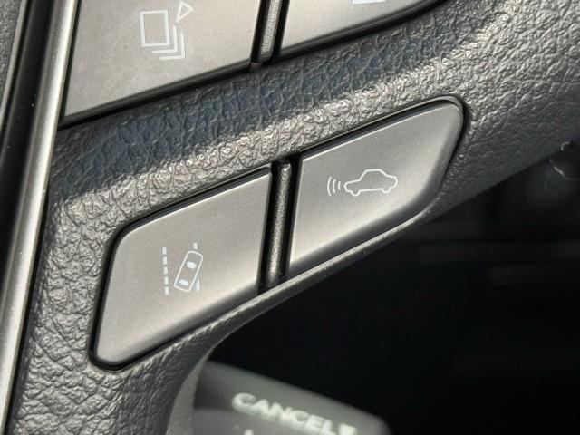 アルファード ２．５Ｓ　Ｃパッケージ　衝突被害軽減ブレーキ　パワーバックドア　両側パワースライドドア　Ｂｌｕｅｔｏｏｔｈオーディオ　メディアプレイヤー接続　３列　ＡＣ１００Ｖ電源　ＥＴＣ車載器　ＬＥＤヘッドライト　スマートキー　ＡＢＳ（13枚目）