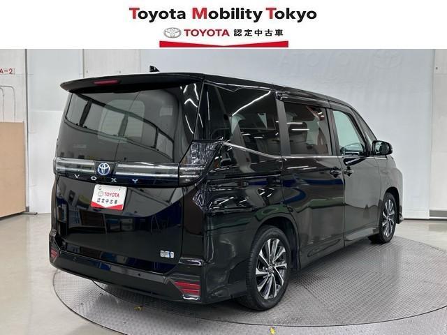 ヴォクシー ハイブリッドＳ－Ｚ　衝突被害軽減ブレーキ　後席モニター　前後ドライブレコーダー　２．０ＥＴＣ　Ｂｌｕｅｔｏｏｔｈオーディオ　ミュージックプレイヤー接続可　アイドリングストップ　メモリーナビ　バックモニター　ＬＥＤランプ（5枚目）