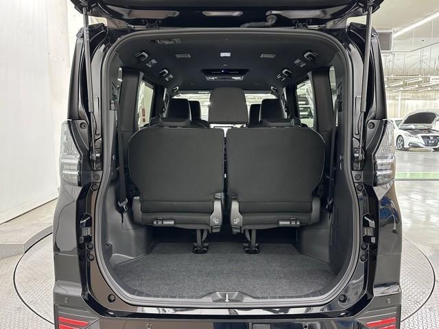 ヴォクシー ハイブリッドＳ－Ｚ　衝突被害軽減ブレーキ　後席モニター　前後ドライブレコーダー　２．０ＥＴＣ　Ｂｌｕｅｔｏｏｔｈオーディオ　ミュージックプレイヤー接続可　アイドリングストップ　メモリーナビ　バックモニター　ＬＥＤランプ（22枚目）