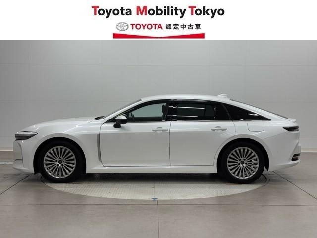 クラウン Ｚ　レザーシート　寒冷地仕様　ＬＥＤヘッドライト　地デジＴＶ　ＡＢＳ　ＡＣ１００Ｖ　パワーシート　アイドリングストップ　バックモニター　スマートキー　ＥＴＣ　ドライブレコーダー　アルミホイール　エアコン（3枚目）