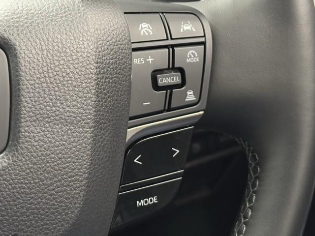 クラウン Ｚ　レザーシート　寒冷地仕様　ＬＥＤヘッドライト　地デジＴＶ　ＡＢＳ　ＡＣ１００Ｖ　パワーシート　アイドリングストップ　バックモニター　スマートキー　ＥＴＣ　ドライブレコーダー　アルミホイール　エアコン（11枚目）