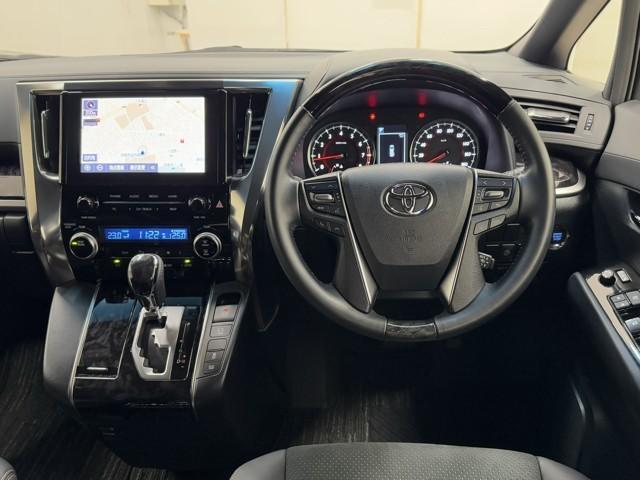 アルファード ２．５Ｓ　タイプゴールド　衝突被害軽減ブレーキ　車検整備付　３列シート　パワーバックドア　両側パワースライドドア　Ｂｌｕｅｔｏｏｔｈオーディオ　ＡＣ１００Ｖ電源　メディアプレイヤー接続　ＬＥＤランプ　前後ドライブレコーダー（7枚目）