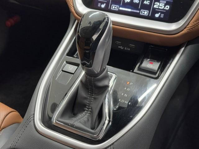 レガシィアウトバック リミテッドＥＸ　衝突軽減装置　アルミホイール　ミュージックプレイヤー接続可　ＡＷＤ　ＬＥＤヘッドランプ　クルコン　フルオートエアコン　メモリーナビ　地上デジタル　ナビＴＶ　キーレスエントリー　ＥＴＣ　電動シート（10枚目）