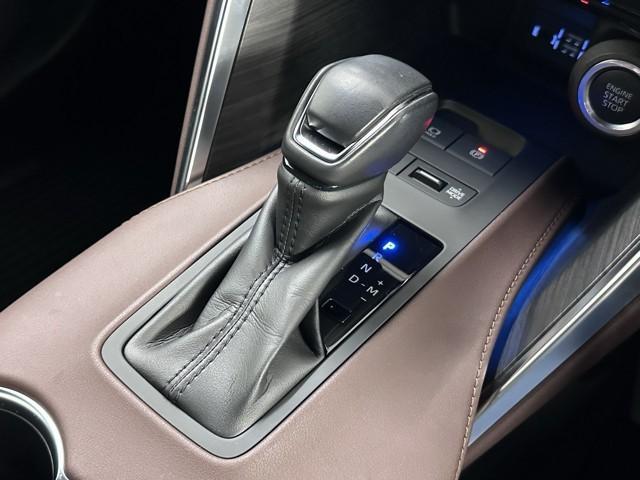 ハリアー Ｚ　衝突被害軽減ブレーキ　車検整備付　パワーバックドア　Ｂｌｕｅｔｏｏｔｈオーディオ　ミュージックプレイヤー接続可　ＥＴＣ２．０　オートマチックハイビーム　メモリーナビ　バックモニター　ドラレコ付き（13枚目）