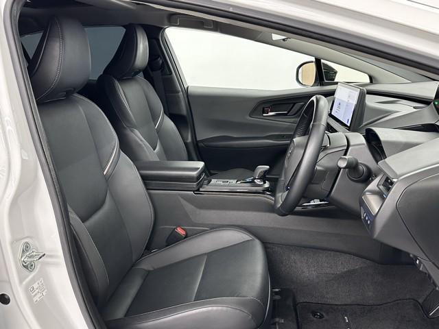 プリウス Ｚ　衝突被害軽減ブレーキ　モデリスタエアロ　４ＷＤ車　車検整備付　ＥＴＣ２．０　パノラマルーフ　ＡＣ１００Ｖ　Ｂｌｕｅｔｏｏｔｈオーディオ　ミュージックプレイヤー接続可　ＬＥＤヘッドライト　全周囲カメラ（19枚目）