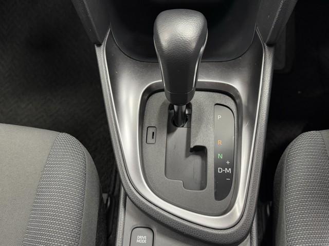 ヤリスクロス Ｇ　ＥＴＣ装備　リヤカメラ　点検記録簿　スマートエントリー　イモビライザー　オートエアコン　アルミホイール　キーレス　パワーウィンドウ　クルコン　ＡＢＳ　ドライブレコーダー　エアバッグ　パワーステアリング（11枚目）