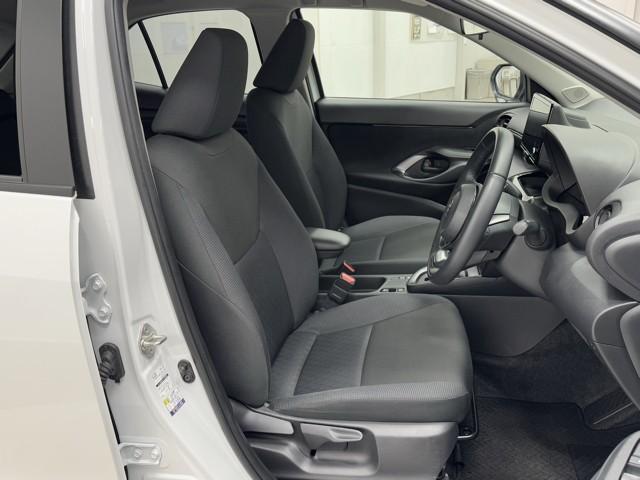 ヤリスクロス Ｇ　ＥＴＣ装備　リヤカメラ　点検記録簿　スマートエントリー　イモビライザー　オートエアコン　アルミホイール　キーレス　パワーウィンドウ　クルコン　ＡＢＳ　ドライブレコーダー　エアバッグ　パワーステアリング（15枚目）