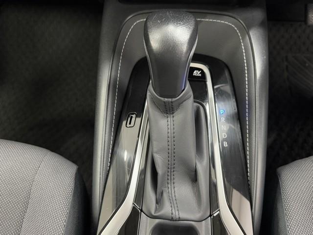 カローラツーリング ハイブリッド　Ｓ　インテリジェントクリアランスソナー　ドラレコ付き　Ｒカメラ　ＡＡＣ　ＬＥＤライト　メディアプレイヤー接続　１オーナー車　横滑防止装置　整備記録簿　クルコン　ＥＴＣ車載器　ナビ＆ＴＶ　キーフリーシステム（13枚目）