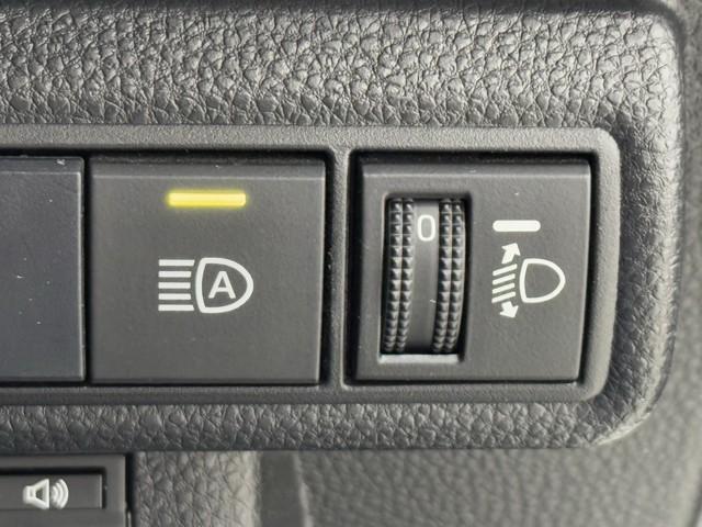 カローラツーリング ハイブリッド　Ｓ　インテリジェントクリアランスソナー　ドラレコ付き　Ｒカメラ　ＡＡＣ　ＬＥＤライト　メディアプレイヤー接続　１オーナー車　横滑防止装置　整備記録簿　クルコン　ＥＴＣ車載器　ナビ＆ＴＶ　キーフリーシステム（15枚目）