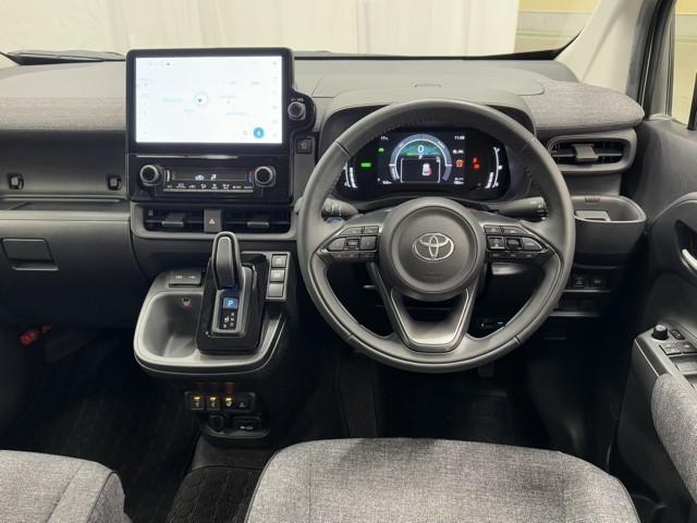 シエンタ ハイブリッドＺ　ＴＳＳ　ワンオーナ　エアバック　キーレスエントリー　ナビＴＶ　イモビライザー　整備記録簿　バックモニター　ＬＥＤヘッドライト　ＥＴＣ車載器　横滑り防止　スマートキー　オートエアコン　サイドエアバッグ（6枚目）