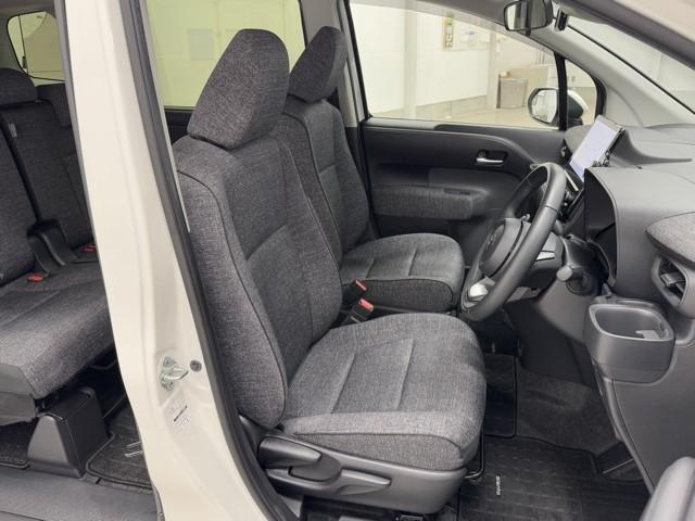 シエンタ ハイブリッドＺ　ＴＳＳ　ワンオーナ　エアバック　キーレスエントリー　ナビＴＶ　イモビライザー　整備記録簿　バックモニター　ＬＥＤヘッドライト　ＥＴＣ車載器　横滑り防止　スマートキー　オートエアコン　サイドエアバッグ（17枚目）