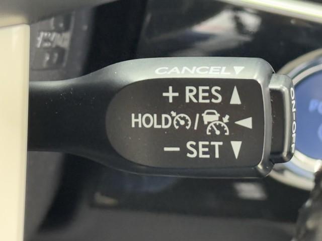 プリウス Sセーフティプラス 衝突回避システム Bモニター ドラレコ付き 定期点検記録簿 LEDライト クルコン ETC装備 スマートKEY ナビTV イモビライザー 横滑り防止機能 PW カーテンエアバッグ キーレスエントリー(14枚目)