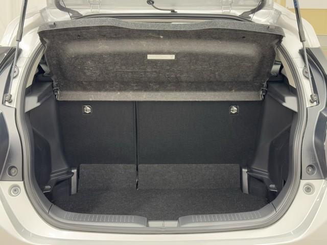 アクア Ｘ　衝突被害軽減ブレーキ　車検整備付　Ｂｌｕｅｔｏｏｔｈオーディオ　ミュージックプレイヤー接続可　全周囲モニタ　ドライブレコーダー　アイドリングストップ　ＬＥＤヘッドライト　メモリーナビ　バックカメラ付き（17枚目）