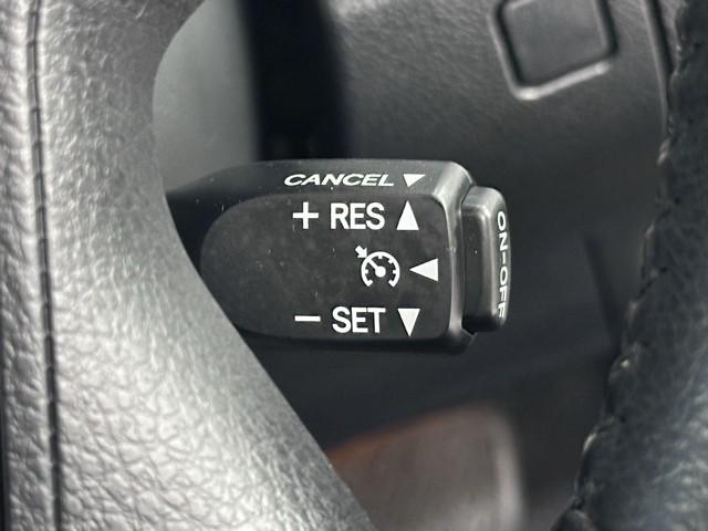 クラウン アスリートＧ　オートエアコン　アルミホイール　スマートキー　クルーズコントロール　ＨＤＤナビ　ＡＢＳ　パワーウインドウ　ＤＶＤ再生　エアバック　パワーシート　ＥＴＣ　キーレス　パワステ　サンルーフ　ナビ＆ＴＶ（12枚目）