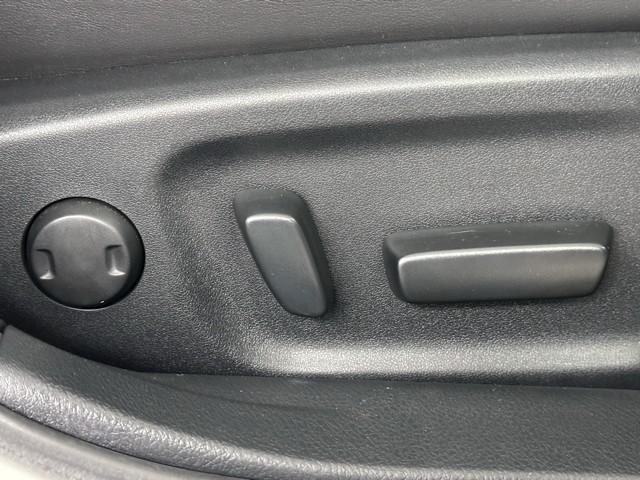 クラウン アスリートＧ　オートエアコン　アルミホイール　スマートキー　クルーズコントロール　ＨＤＤナビ　ＡＢＳ　パワーウインドウ　ＤＶＤ再生　エアバック　パワーシート　ＥＴＣ　キーレス　パワステ　サンルーフ　ナビ＆ＴＶ（17枚目）